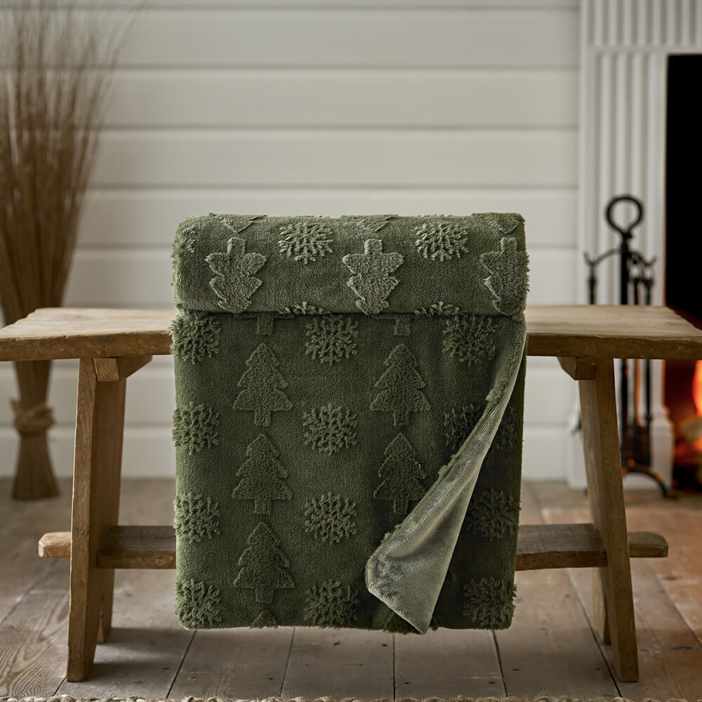 Deyongs Winter Forest Green Faux Fur Fawn Throw